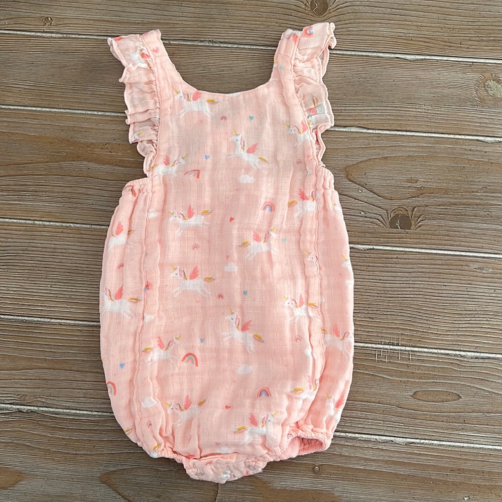 Angel Dear gauzy unicorn
romper / 18-24m